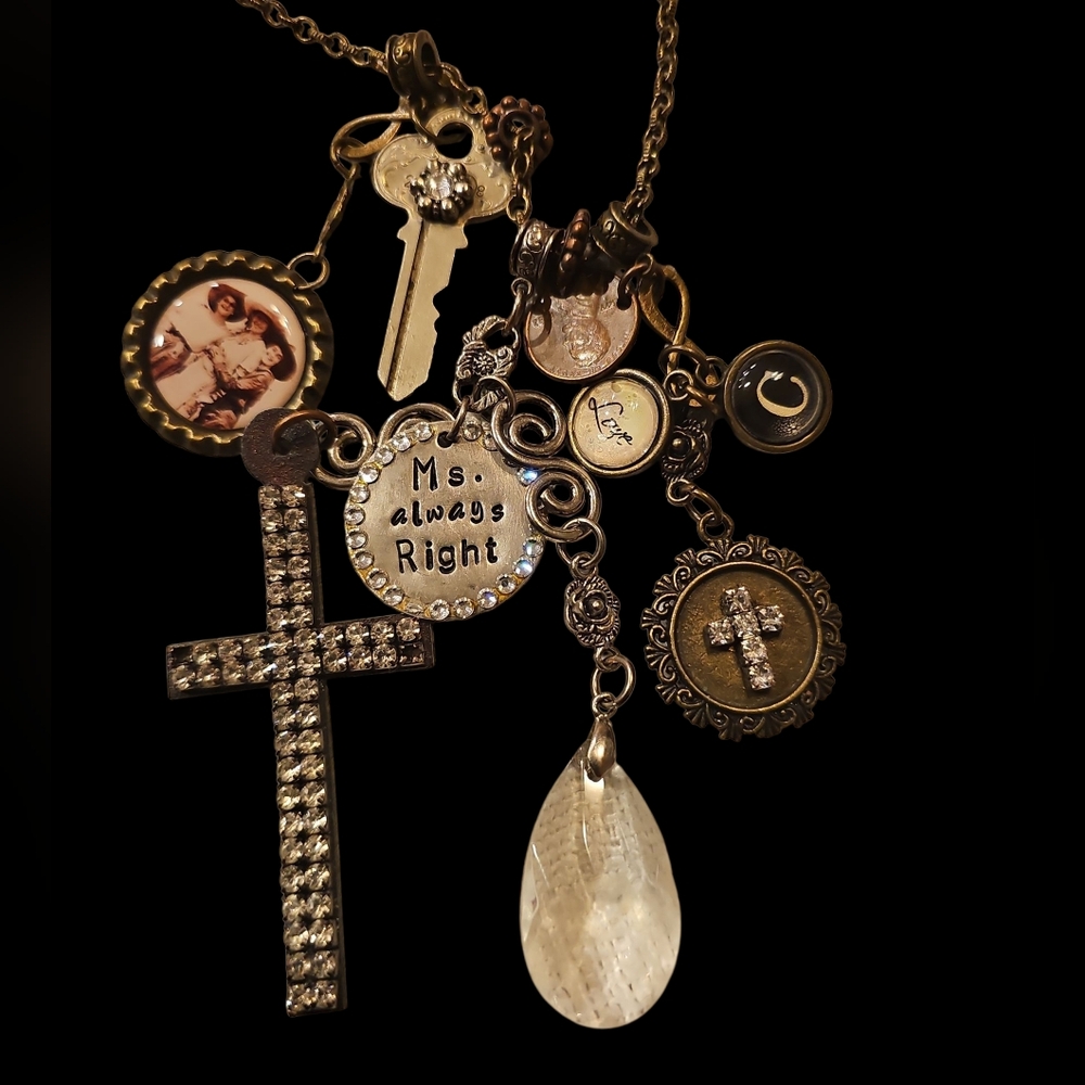 Memories Cross Pendant Necklace - Picture 3 of 3